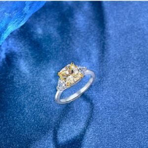 925 Sterling Silver Luxury Cubic Zirconia Ring