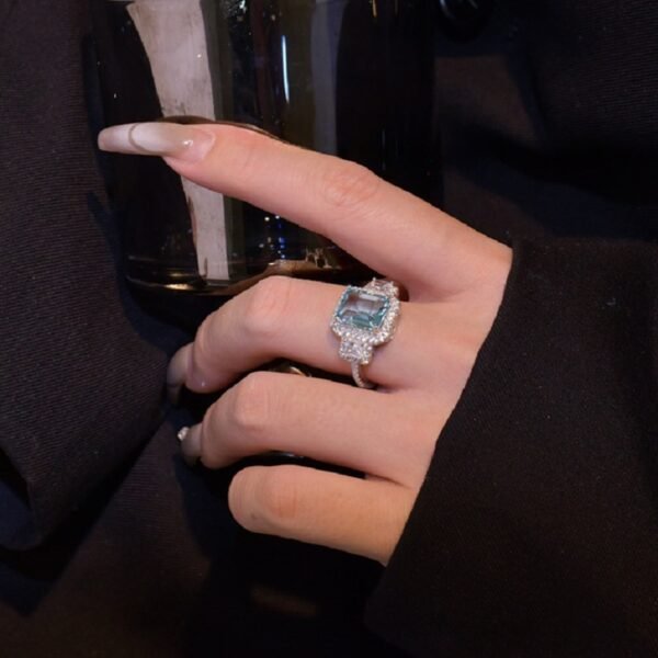 Luxury Emerald Cut Cubic Zirconia S925 Ring