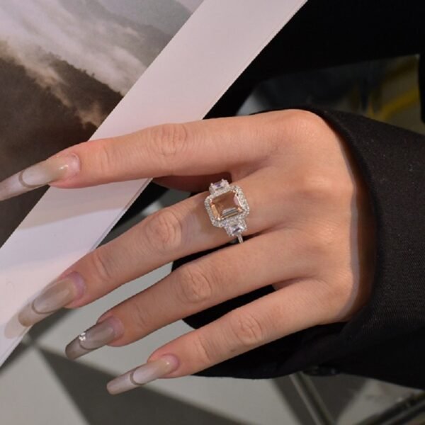 Luxury Emerald Cut Cubic Zirconia S925 Ring