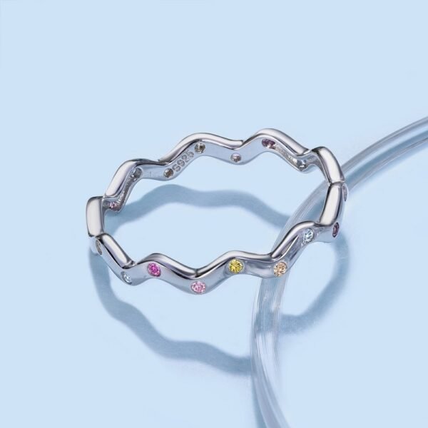 Round Cut Rainbow Cubic Zirconia Wavy Band