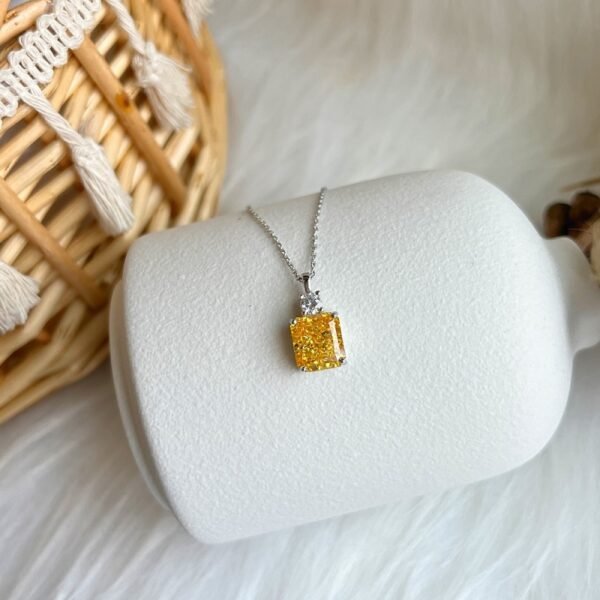 S925 Fashion Starlight Perfume Bottle Pendant Necklace
