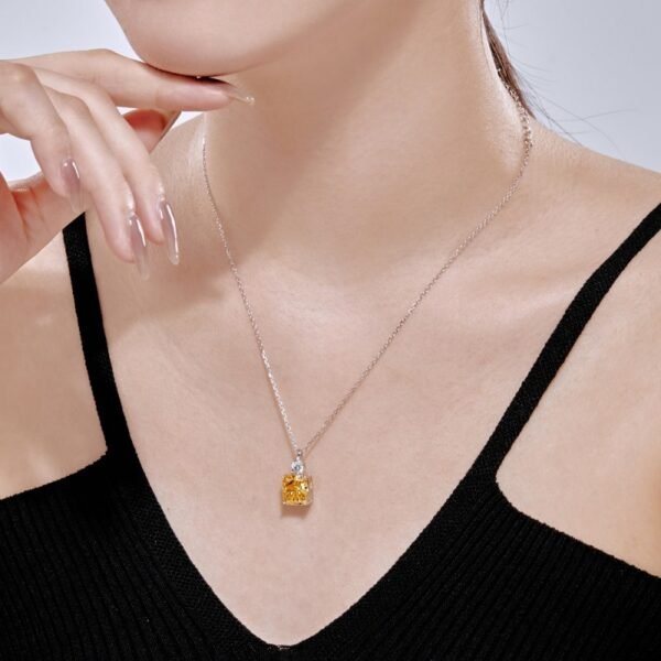 S925 Fashion Starlight Perfume Bottle Pendant Necklace