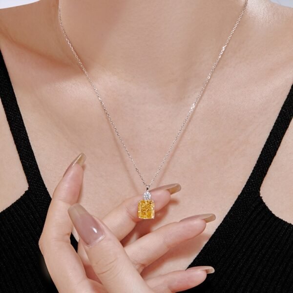 S925 Fashion Starlight Perfume Bottle Pendant Necklace