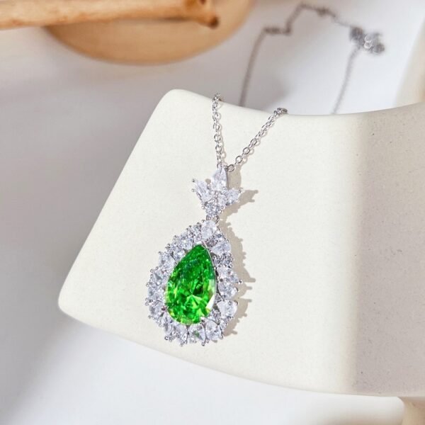 S925 Halo Water Drop Shape Green Zirconia Necklace
