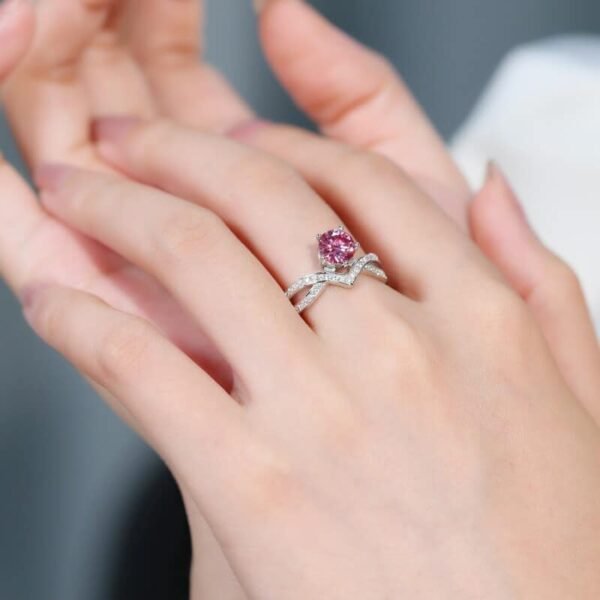 1-Carat-V-Shaped-Crown-Round-Pink-Moissanite-Ring-3.jpg