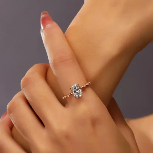 1 Carat Oval Distance Moissanite Ring