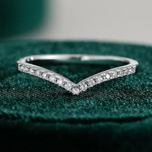 V-Shaped Moissanite Ring Band